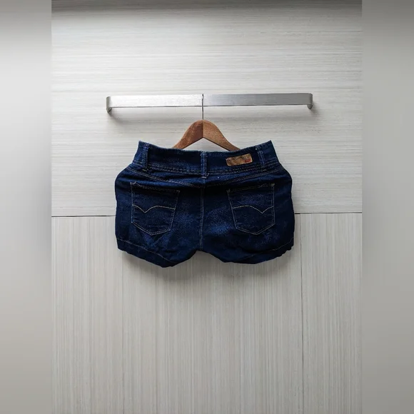 Denim shorts - Picture 2 of 4